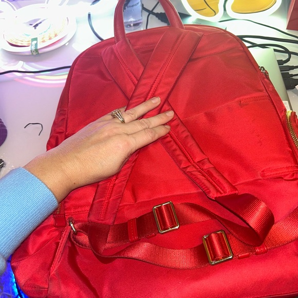 RARE Red Satin Tumi Voyager Luggage Quality Backpack with Gold Trim! - Picture 17 of 17